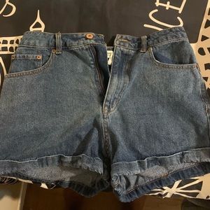 FOREVER 21 BLUE JEAN SHORTS. AWESOME CONDITION